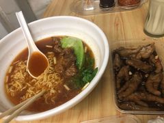 -小梁哥云吞面(黄贝岭店)