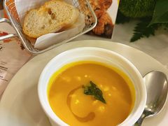 -WOLFGANG PUCK KITCHEN & BAR(迪士尼小镇店)