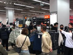 -斯普瑞斯奥特莱斯