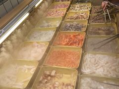 -捞小鲜虾滑海鲜自助火锅(嵊州吾悦店)