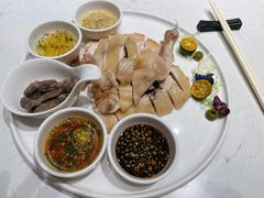 -闻见中国海南菜(K11店)