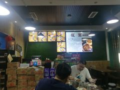 -内蒙焖面大盆骨餐馆(山大路店)