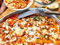 -亲昵春川鸡排(韩国美食街店)