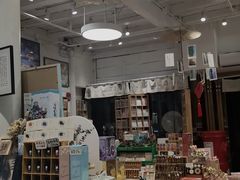 -猫的天空之城概念书店(杭州南宋御街店)