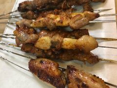 蜜汁烤鸡翅-胖太太四川麻辣排骨串(镇江路分店)