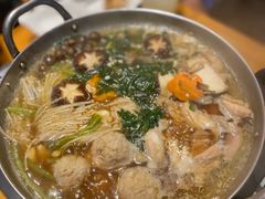 木の子と鶏団子鍋-九州酒场ひこぞう(2号店)