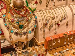 -新百广场(地铁站)