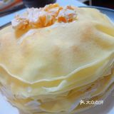 松松软软，伴着刚出炉的鸡蛋香气，太美好。手打花饼