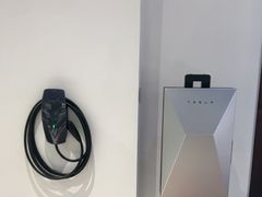 -TESLA 特斯拉(北京颐堤港体验店)