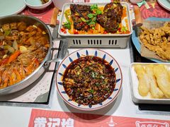 -黄记煌三汁焖锅(新佳丽江汉路店)
