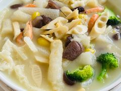 -老季市·三代非遗传承·地标美食老汁鸡(工农路店)