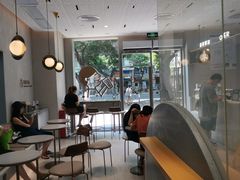 大堂-喜茶(广州中山六路店)