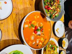 -老滇山寨•云南特色菜•地方菜•民族风情歌舞表演(金碧店)