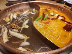 -洱火云南酸菜牛肉火锅(石景山当代商城店)