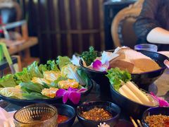 -三人行骨头王火锅(长寿店)