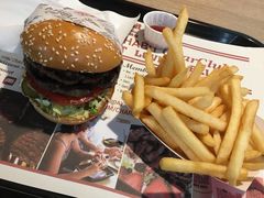 -The Habit Burger Grill 哈比特汉堡(复兴soho店)