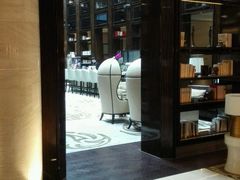 大堂书吧-南京圣和府邸豪华精选酒店