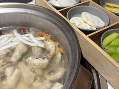 -喃喃椰·糟粕醋·椰子鸡火锅(七堡花园店)