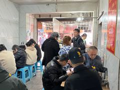 等位区-小罗子汤店(大士院总店)