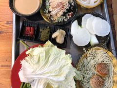 -洞庭洲·防空洞火锅·铜锅涮肉·烧烤(新百广场店)