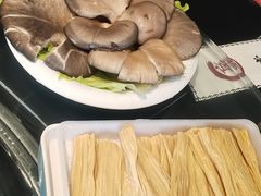 -常赢三兄弟·清真涮肉·清真炒菜(朝阳新城店)