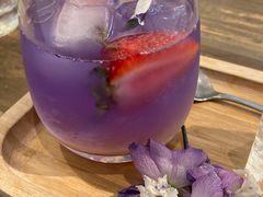 -FLOVIE FLORIST CAFE