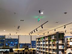 -魔方城市书房(中街益田店)