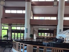 -亚龙湾喜来登·美景台大堂吧