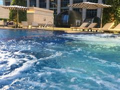 -澳门瑞吉酒店室外泳池