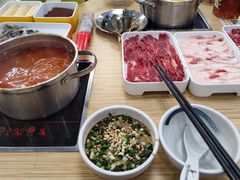 -杨老板·海鲜集市火锅·鲜切牛肉(中防万宝店)