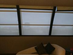 -上海滴水湖皇冠假日酒店