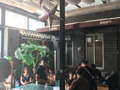 大堂-苹果树下艺术餐厅(宋庄店)
