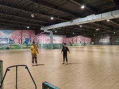 -极限PLAY运动娱乐新世界·团建派对表演休闲馆·室内高空游乐园