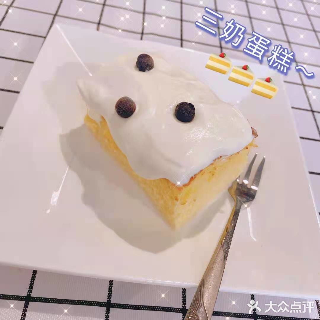 大学四年每年都去好多次的甜品店！最爱