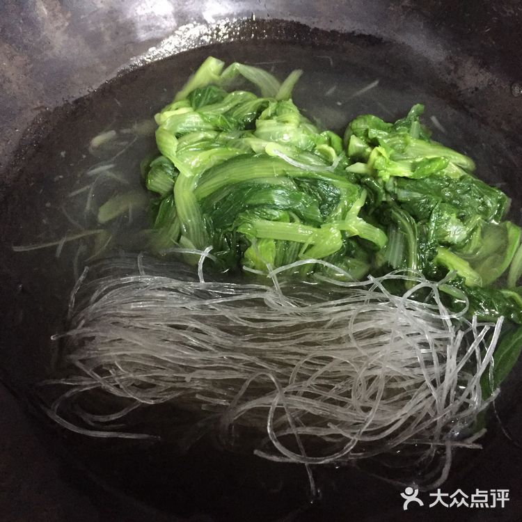 养生健康的绿色菜汤之小白菜粉丝汤