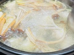 山茶菌椰子鸡-探窝·竹笙椰子鸡(杨箕店)