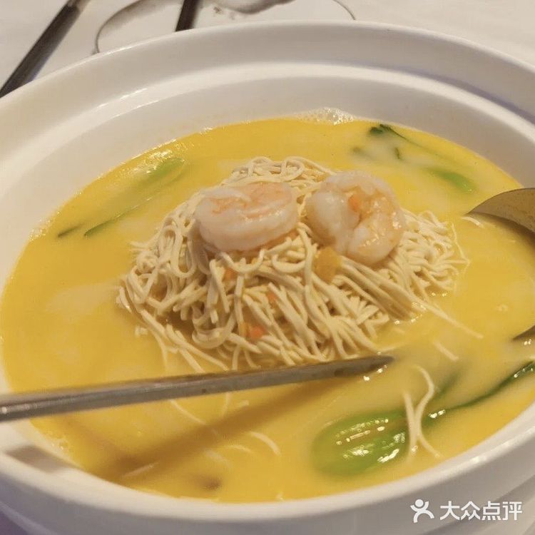 品鉴午间美味佳肴
