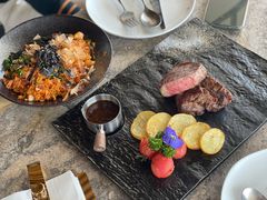 厚切澳洲谷饲安格斯肉眼-蜜悦·波西塔诺悬崖海景餐厅