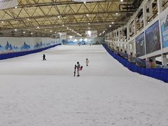 -乔波室内滑雪场