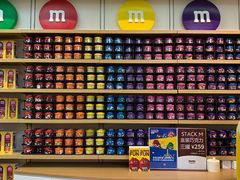 -m豆巧克力世界(上海世茂广场店)