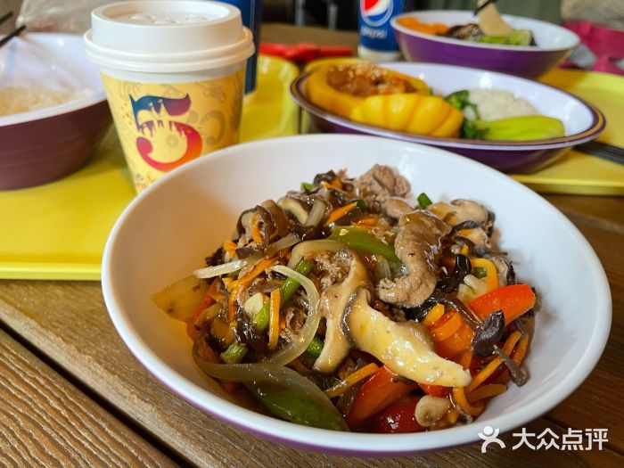 Tangled Tree Tavern 老藤树食栈图片