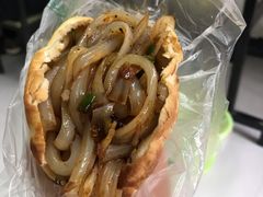 锅盔夹凉粉-小陈方酥锅盔(古城总店)