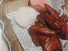 -蝴蝶里·粤菜·点心(滨江龙湖店)