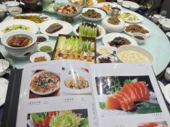 -湖畔鲁菜·二十年老字号餐厅(大明湖店)