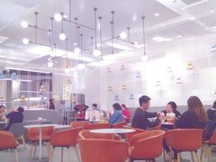 大堂-奈雪的茶(市百一店)