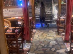 -老牌坊云南鱼豆花火锅(爱建店)
