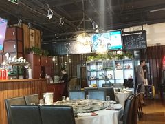 大堂-日进一片海.生腌海鲜火锅.宵夜烧烤(三里屯总店)