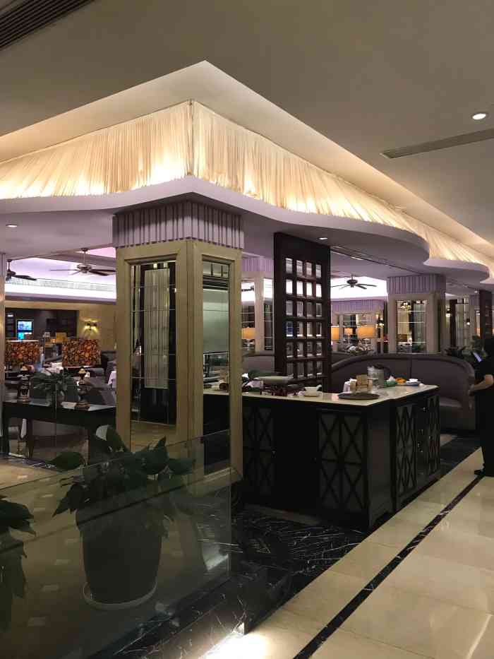 粗茶淡饭·汉口公馆(循礼门店)-"还可以,环境不错,菜有点小贵,一家三