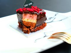 -UNI UNI(环亚凯瑟琳店)