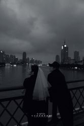 -雪中彩影婚纱摄影·微光艺术中心